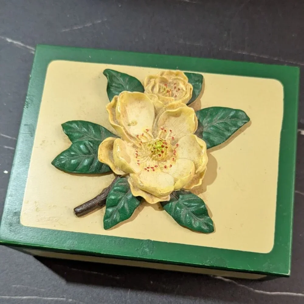 vintage Handpainted Green  Cream trinket jewelry ‎ Box With 3D Magnolia Flower